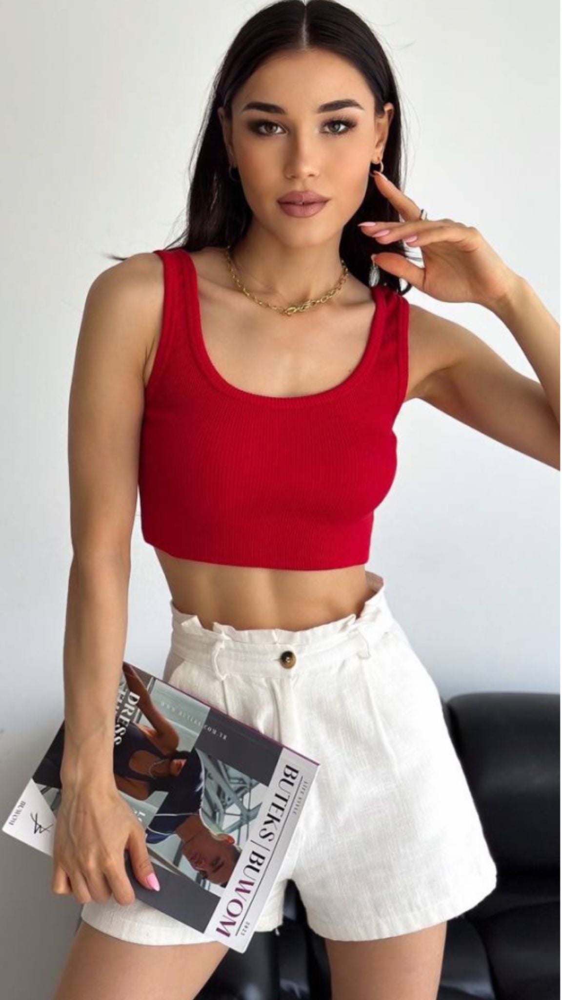 Halter Yaka Crop